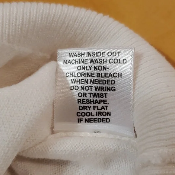 🖤🙌 HP 🙌🖤Elle Lace Embellished Crew Sweater, Lg cream color w/ black lace; - Picture 9 of 9